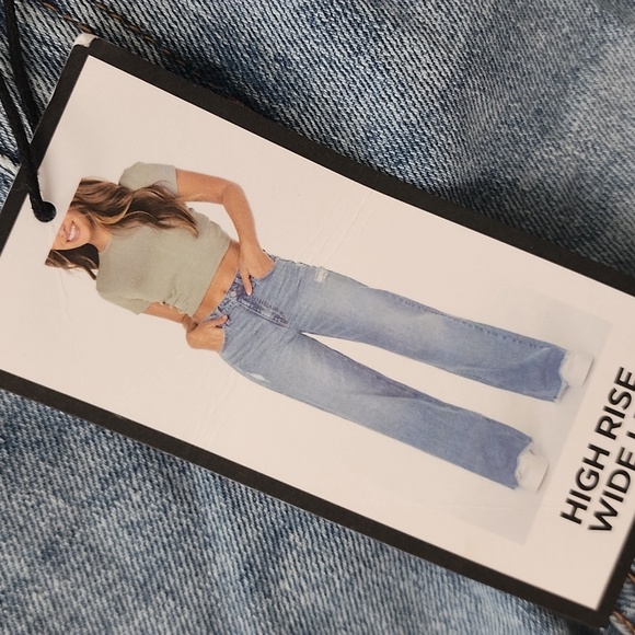 BCBGeneration Wide Leg High Waist Jeans Light Wash  lightblue 5 pockets new - Picture 3 of 8